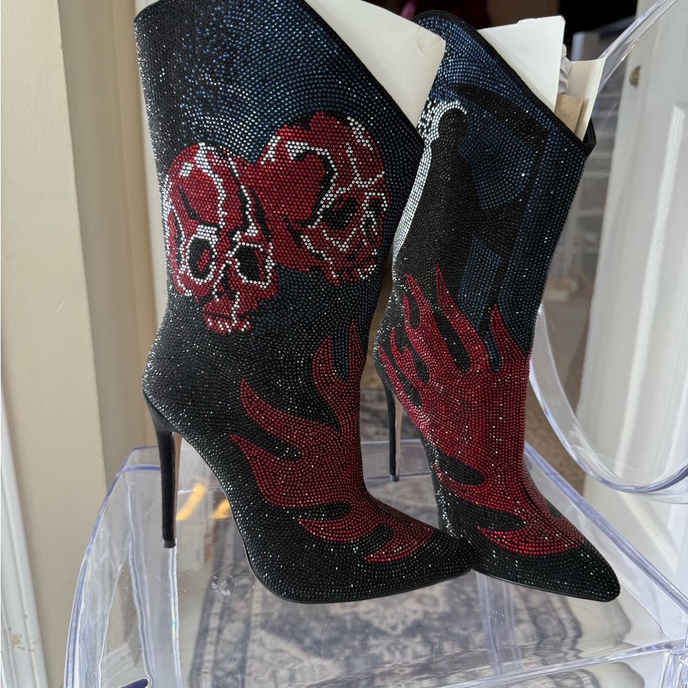 Embellished Crystals Azalea Wang ankle Boots with sexy sculls & flames 🔥Size 7 - Picture 3 of 11